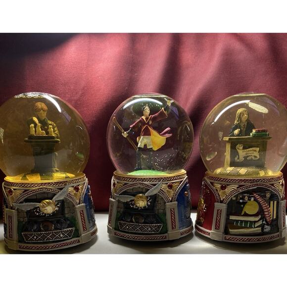 Harry Potter Musical Snow Globe Set Ron Harry Hermione Gryffindor Trio Bradford - Picture 7 of 10